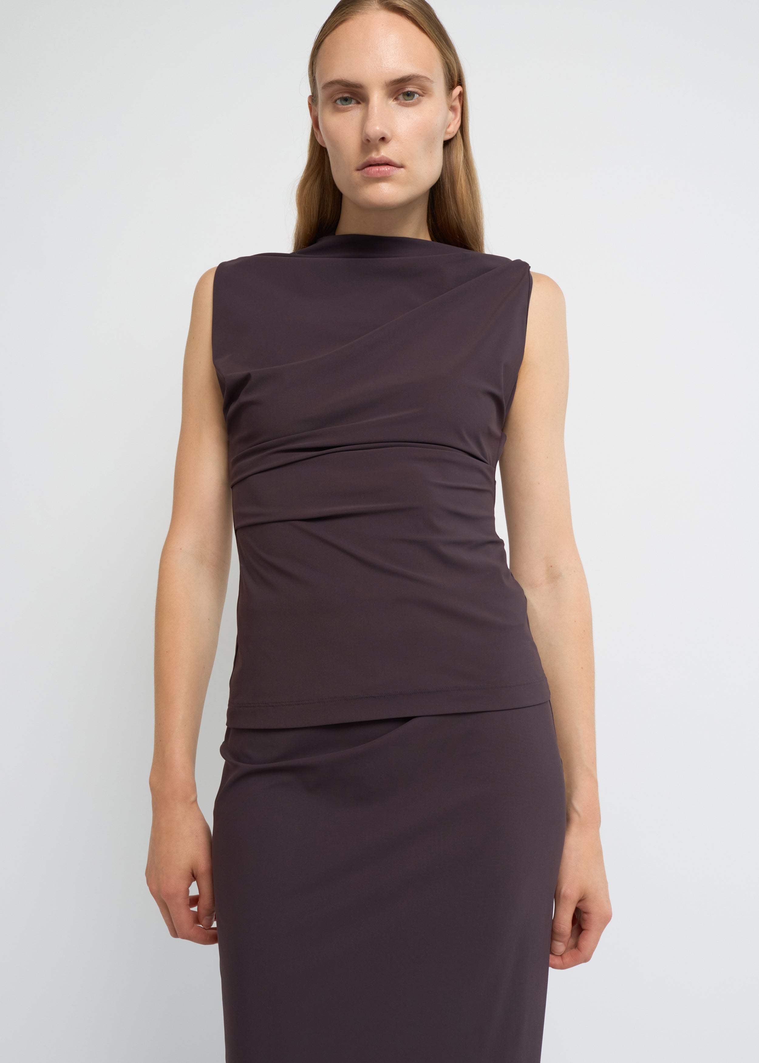 Fig sleeveless top with an asymmetrical neckline and side waist folds