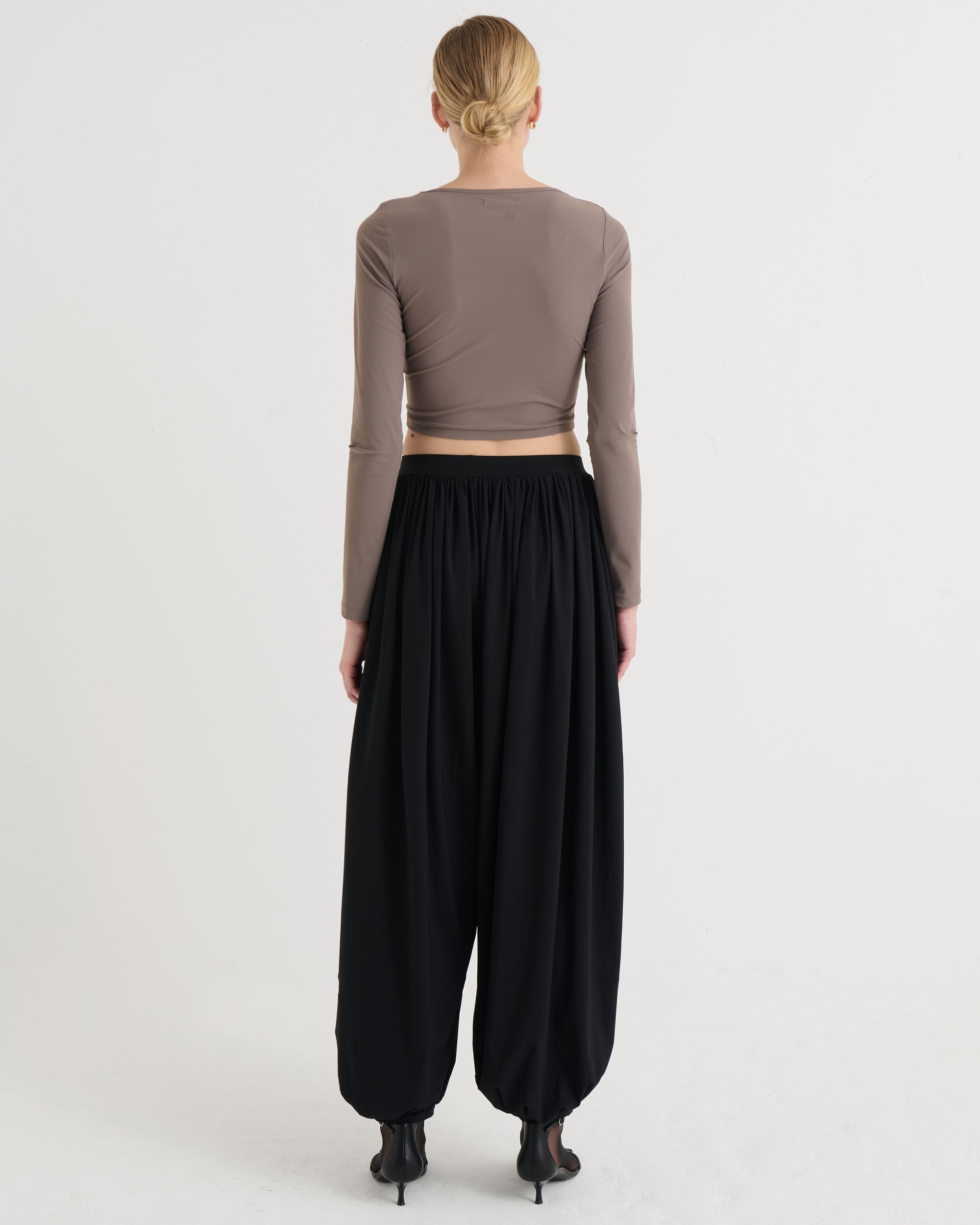 Balloon pants, Black