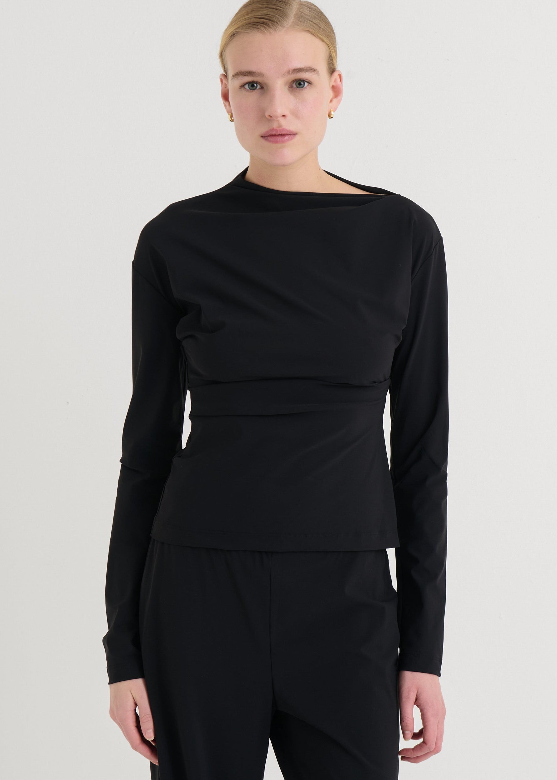 Asymmetric longsleeve top, Black
