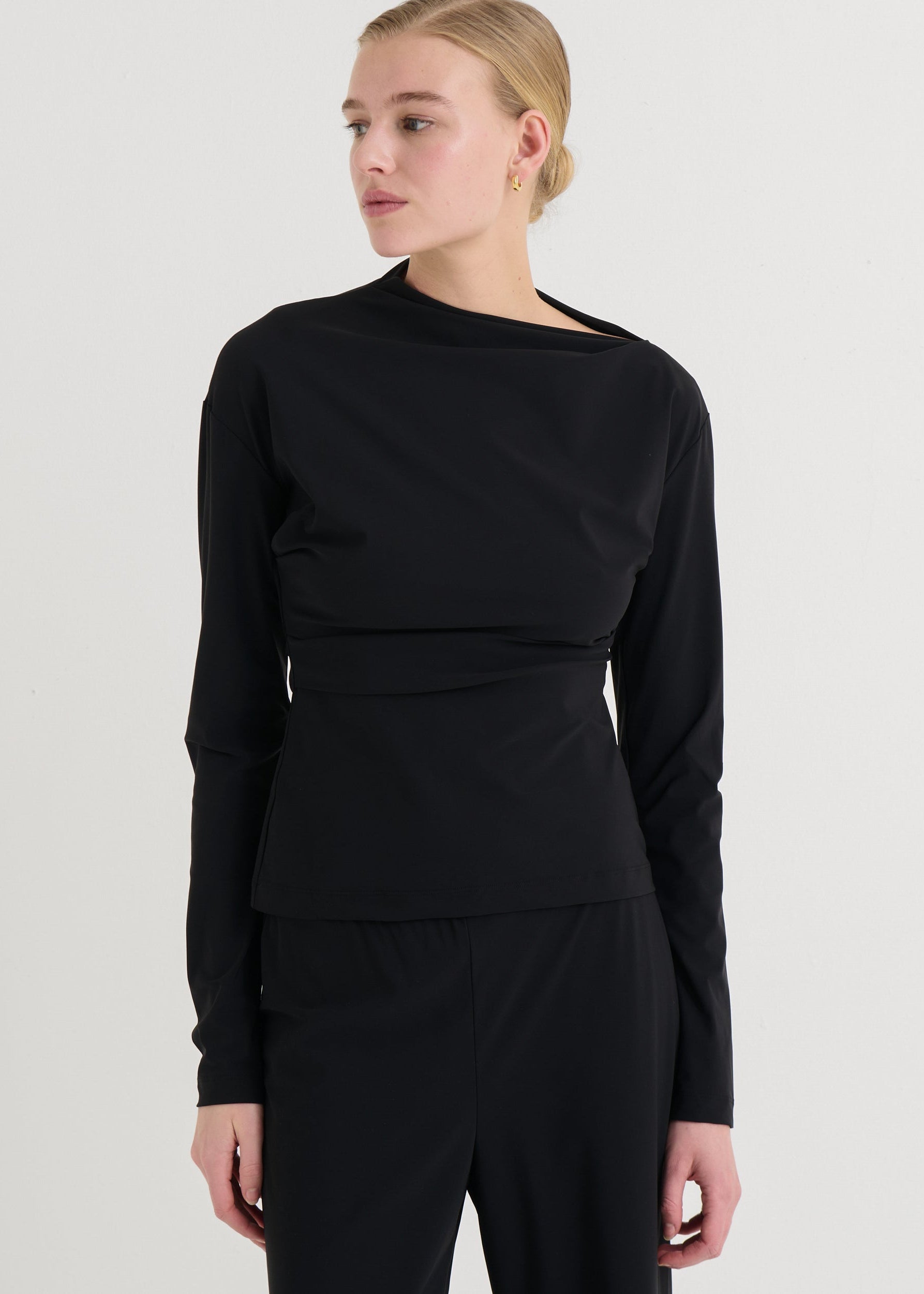 Asymmetric longsleeve top, Black