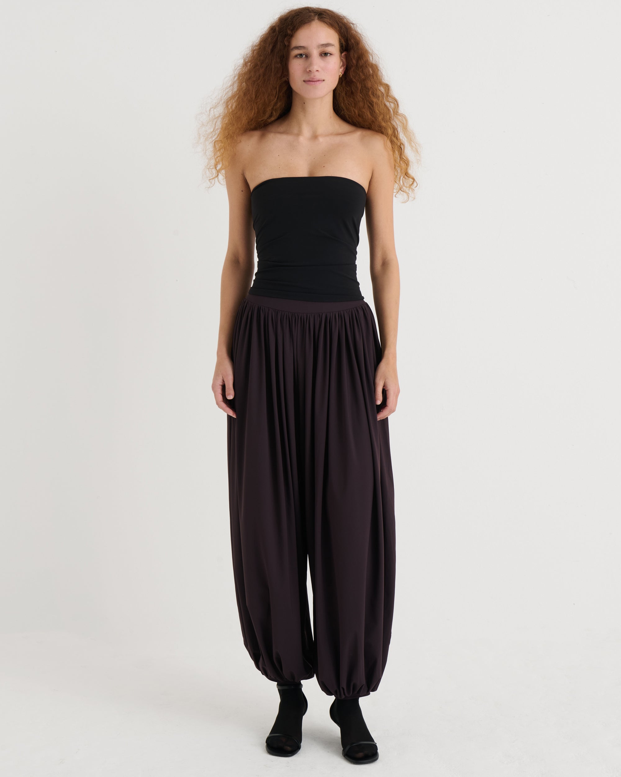 Balloon pants, Fig