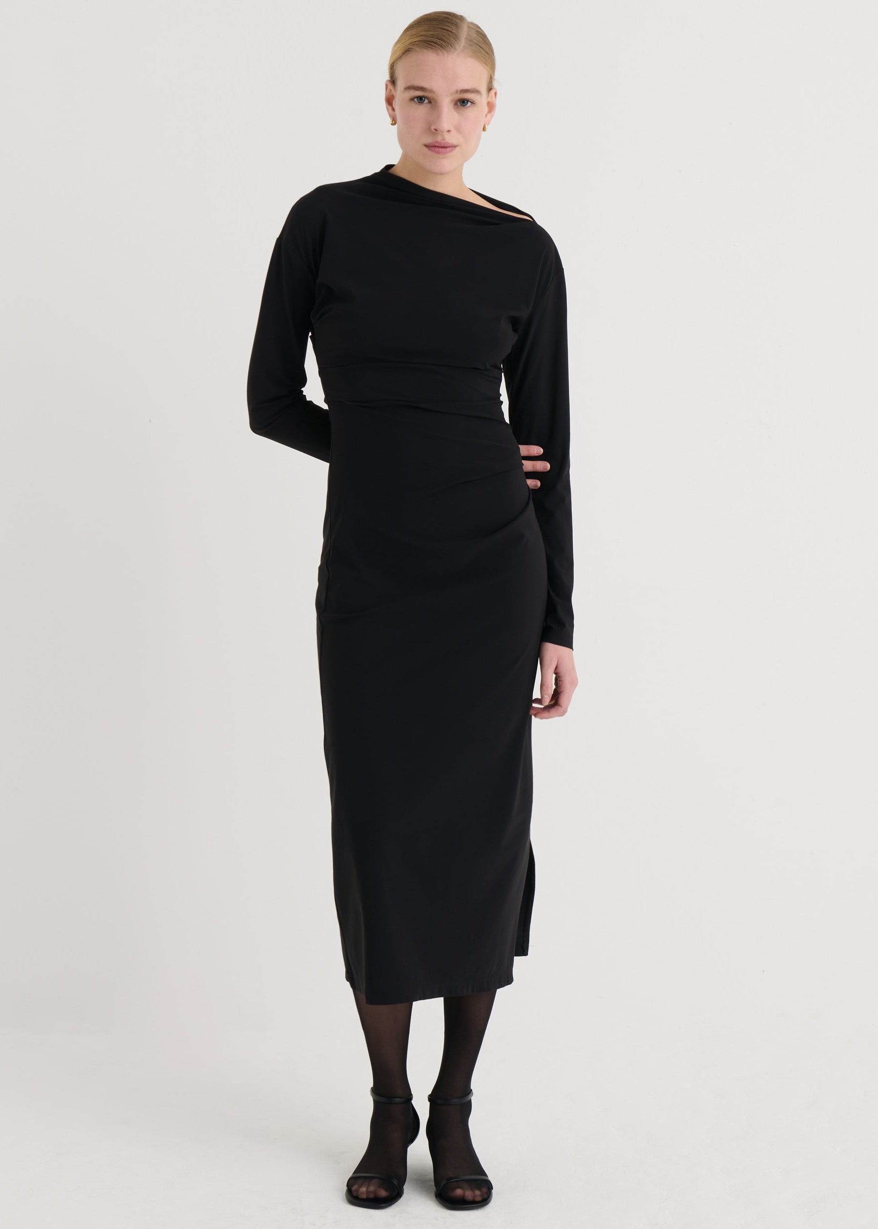 Asymmetric longsleeve dress, Black