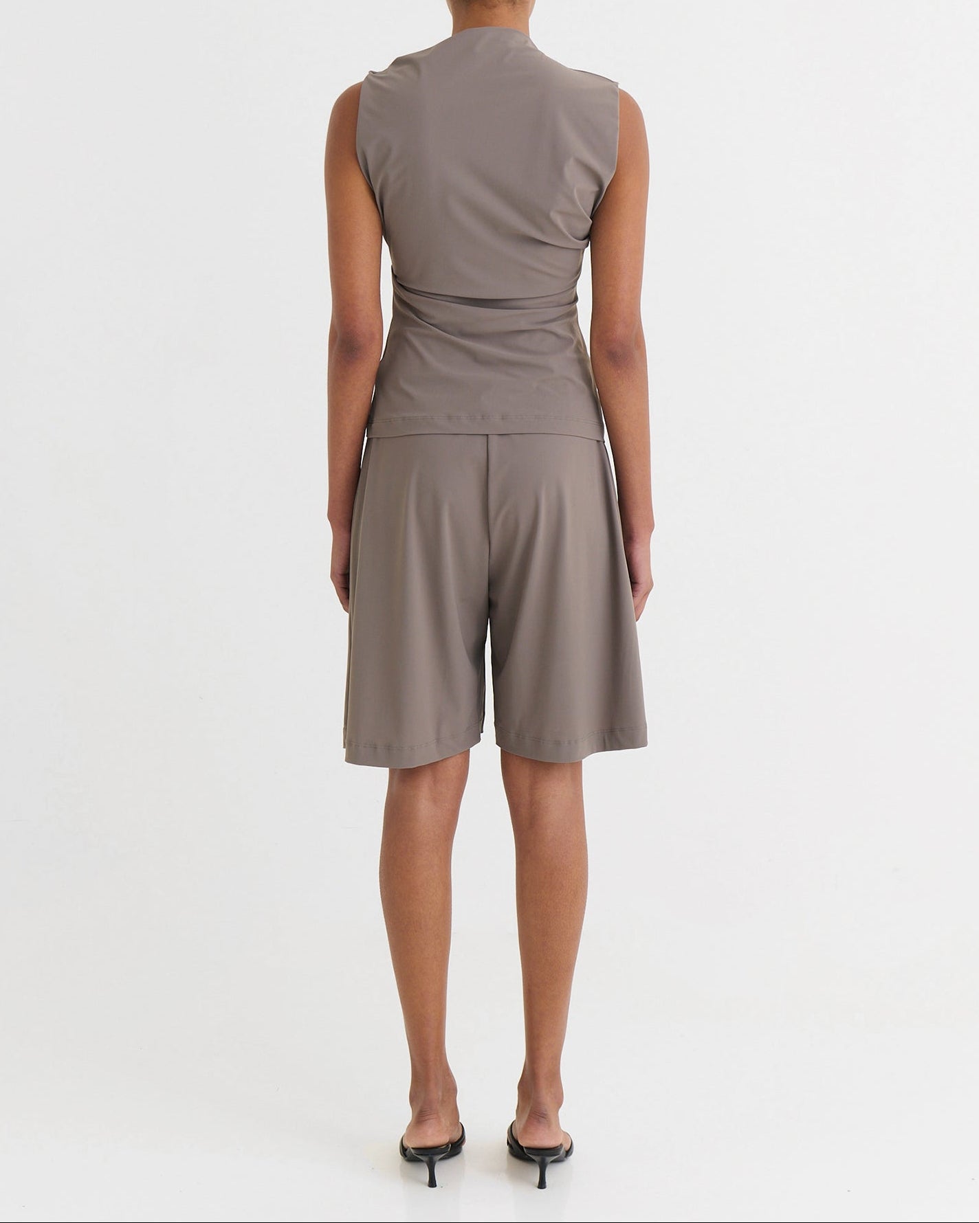 Wide fit shorts, Taupe