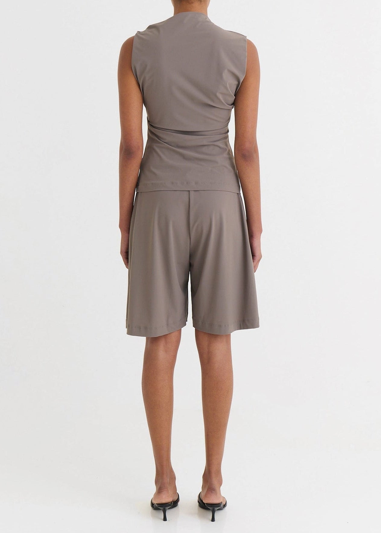 Wide fit shorts, Taupe