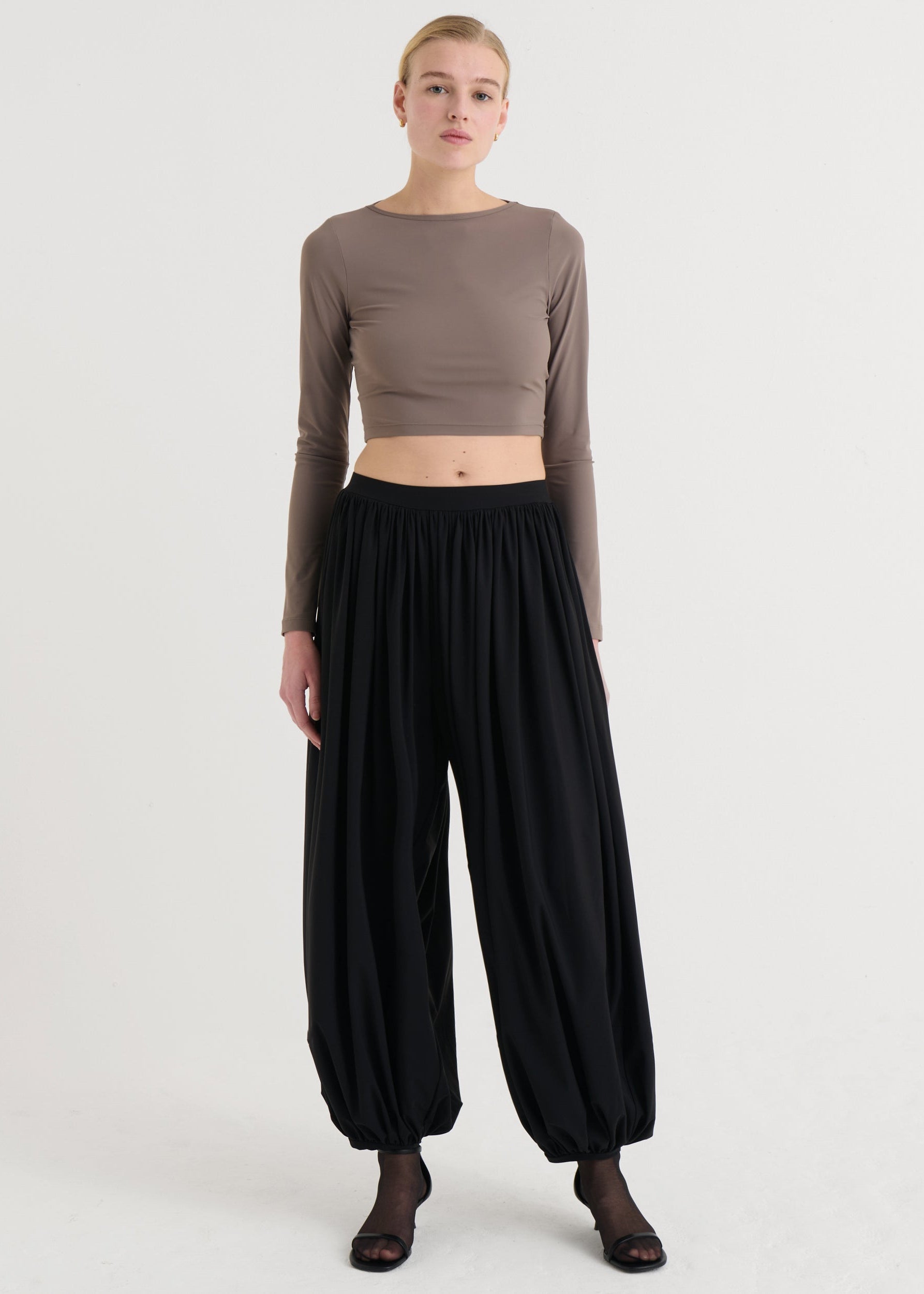 Balloon pants, Black