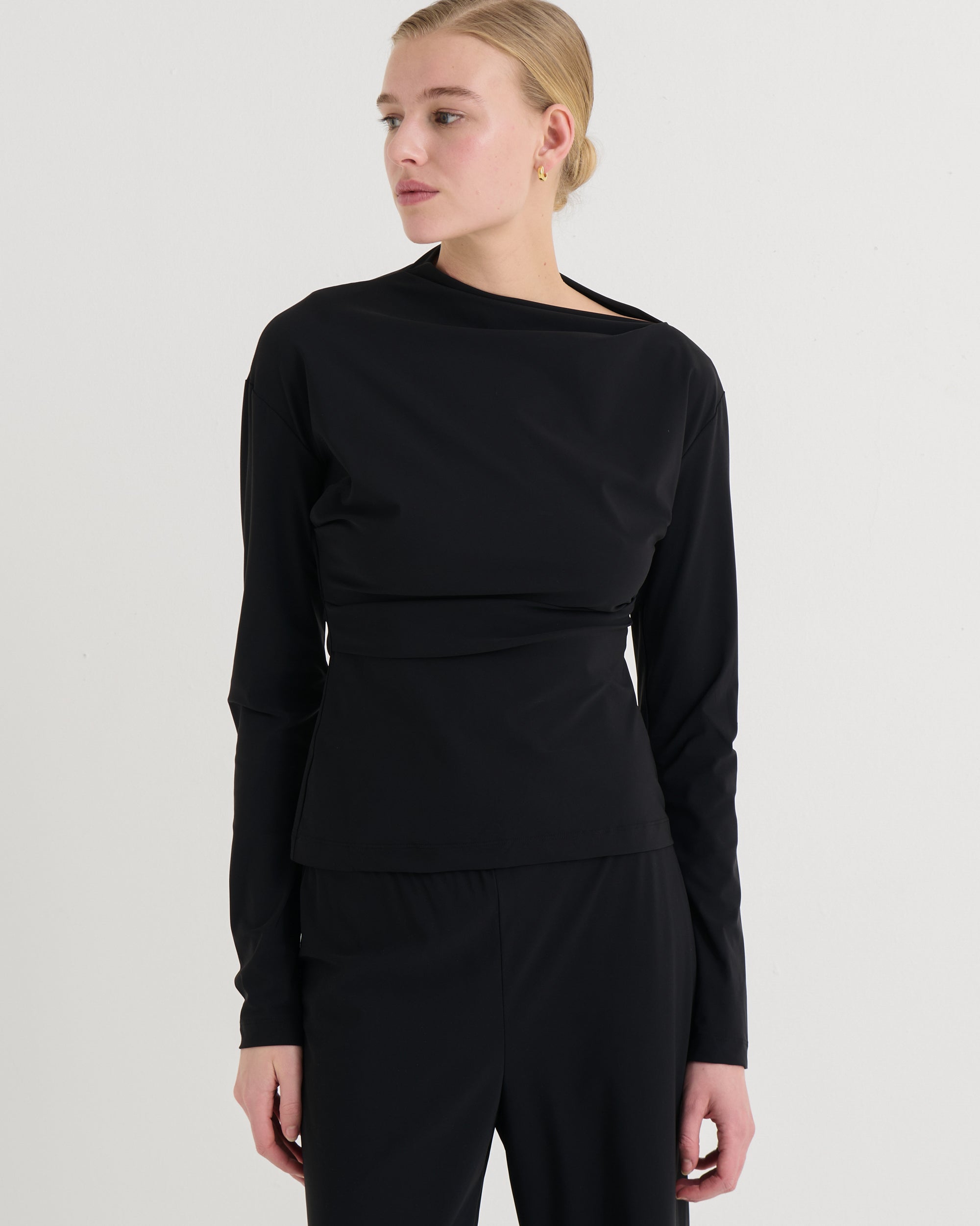 Asymmetric longsleeve top, Black