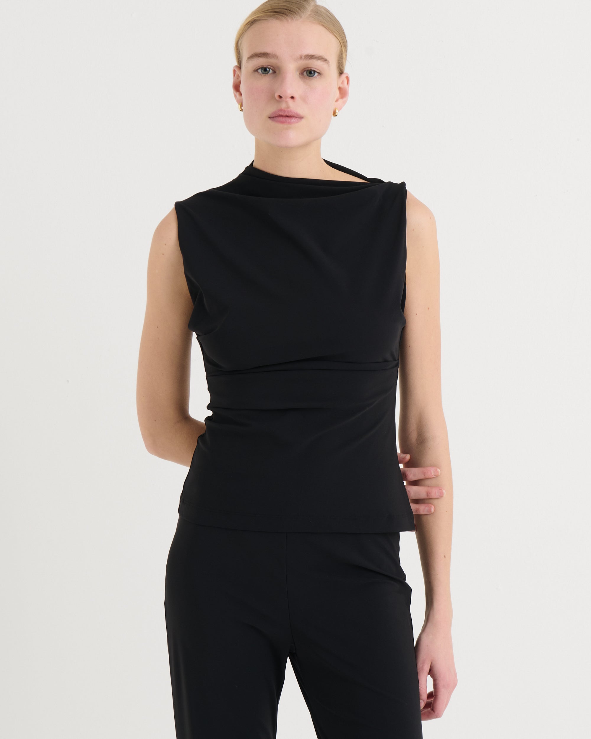 Asymmetric sleeveless top, Black