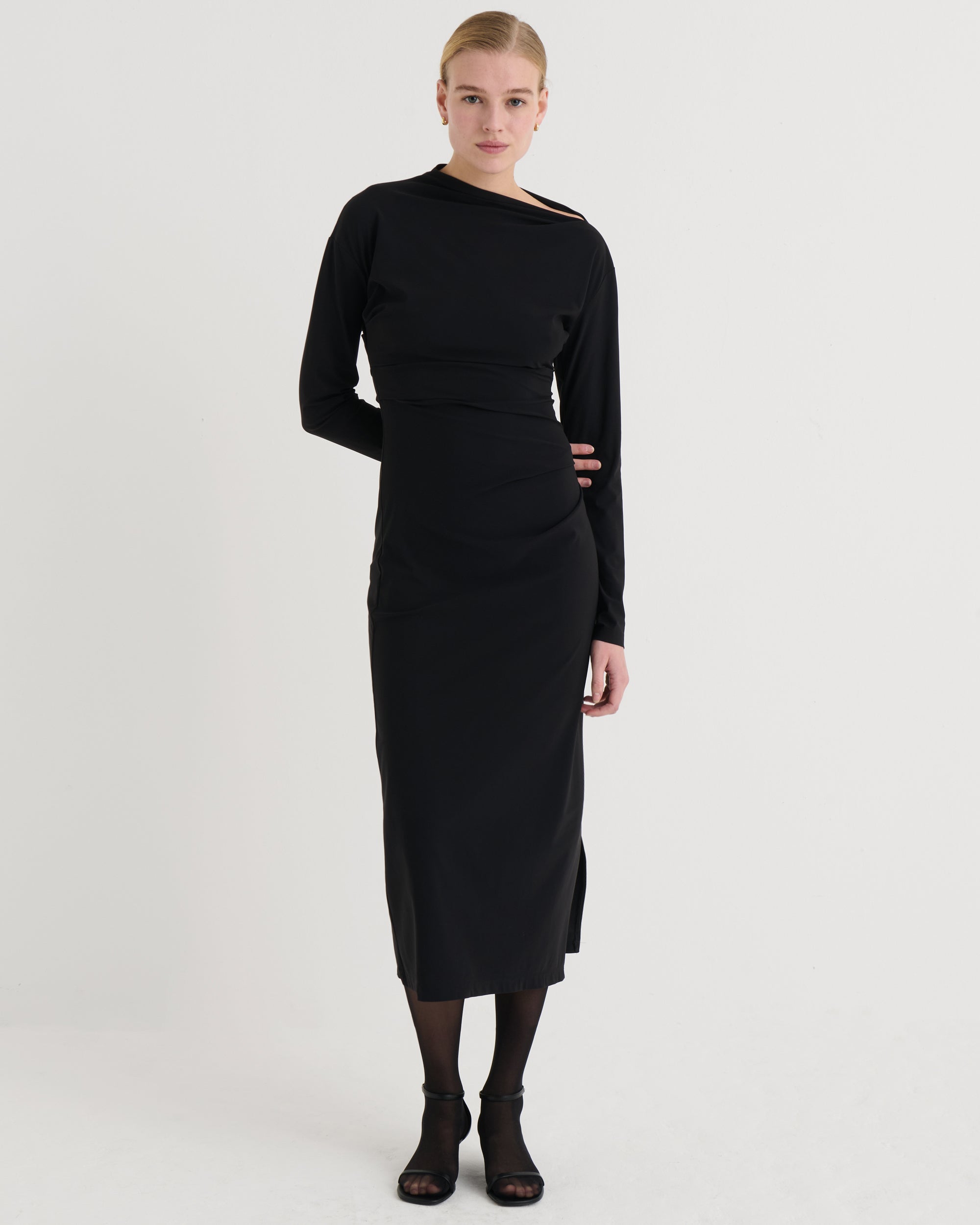 Asymmetric longsleeve dress, Black