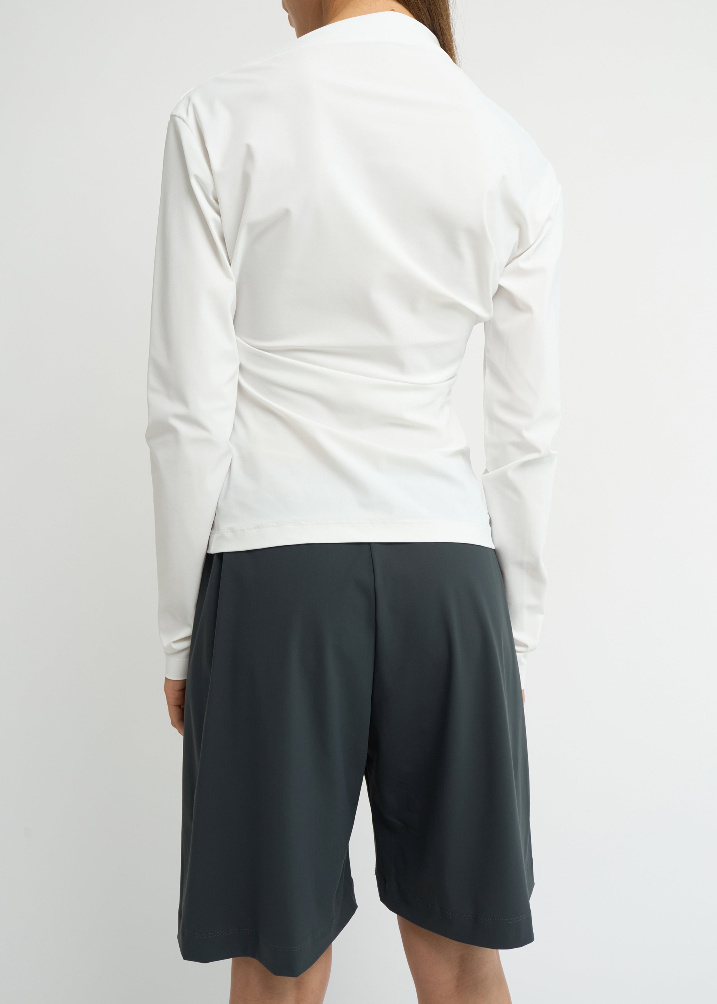 Charcoal wide-fit shorts with a relaxed silhouette and elasticated waistband