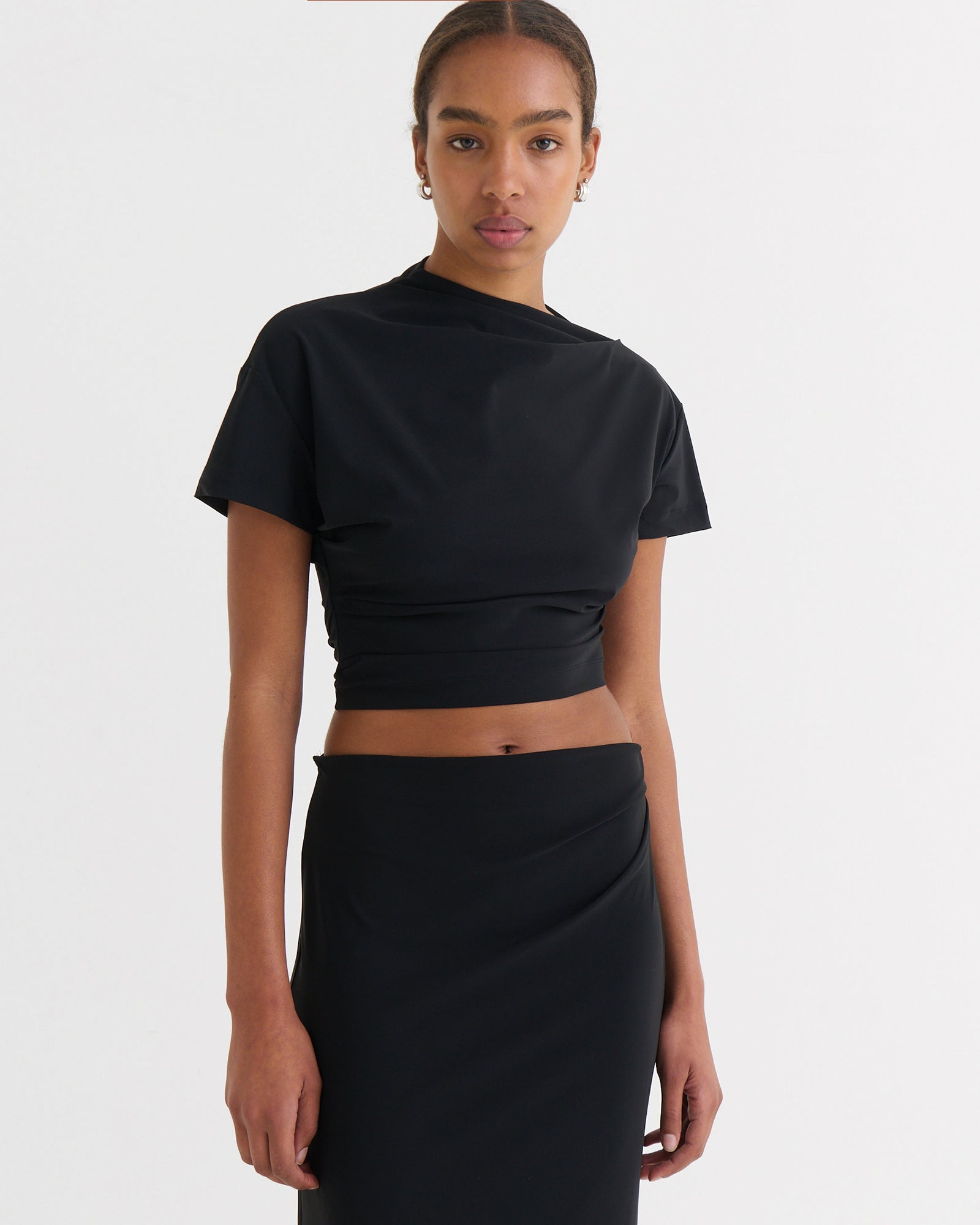Asymmetric cropped top, Black