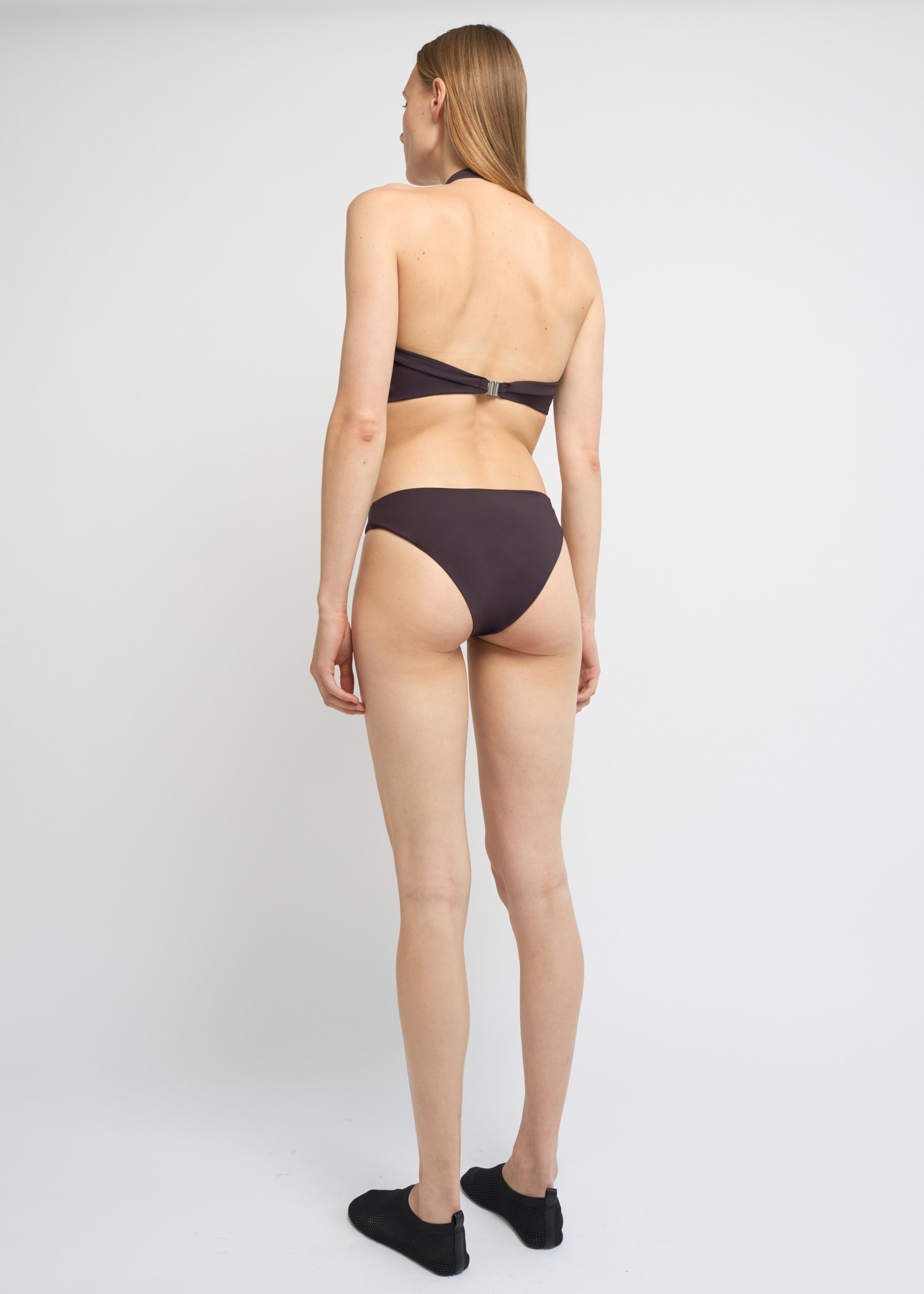Halterneck swimsuit, Fig